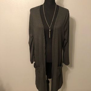 Grey cardigan **FREE NECKLACE INCLUDED**